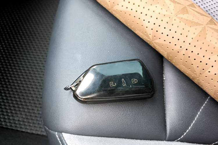 Used Volkswagen ID.4 CROZZ 2021 Long-Range PRO Two-Wheel Drive Version Interior 1