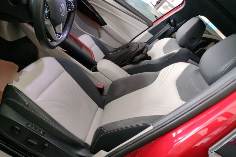Used Volkswagen ID.4 CROZZ 2021 Long-Range PRO Two-Wheel Drive Version Left Front Seat