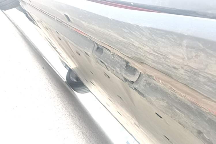 Used Volkswagen ID.4 CROZZ 2021 Long-Range PRO Two-Wheel Drive Version Left Side Sill
