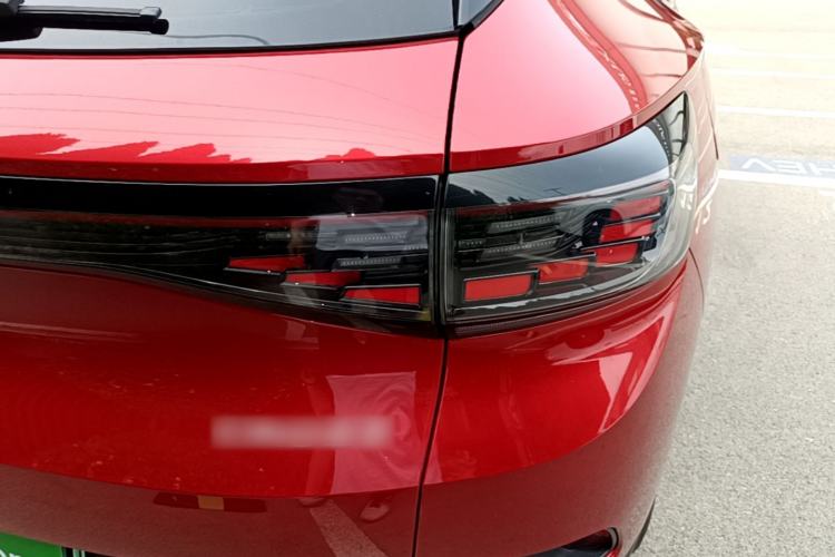 Used Volkswagen ID.4 CROZZ 2021 Long-Range PRO Two-Wheel Drive Version Right Rear Taillight