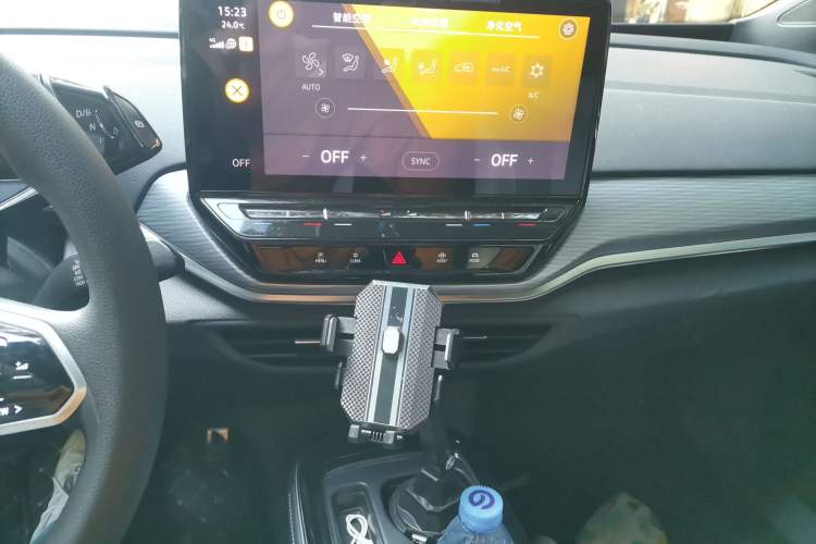 Used Volkswagen ID.4 CROZZ 2021 Long-Range PURE+ Two-Wheel Drive Version Audio And AC Panel
