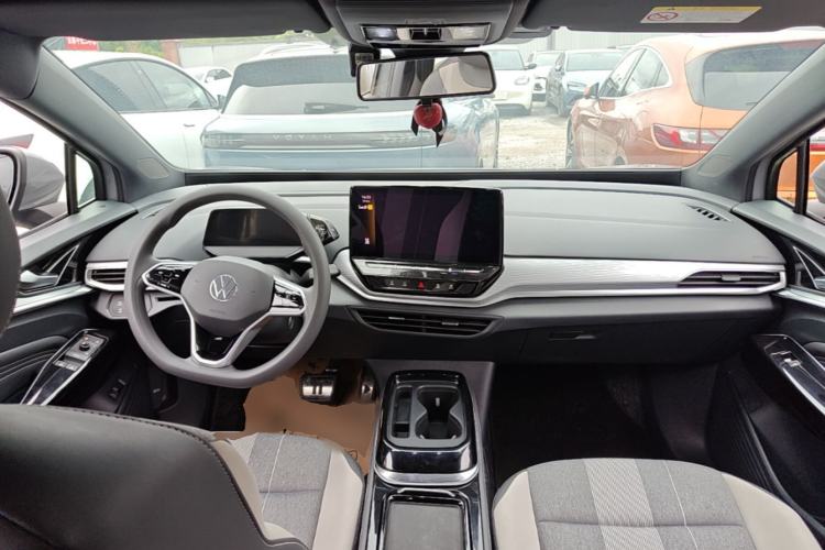Used Volkswagen ID.4 CROZZ 2021 Long-Range PURE+ Two-Wheel Drive Version Center Console