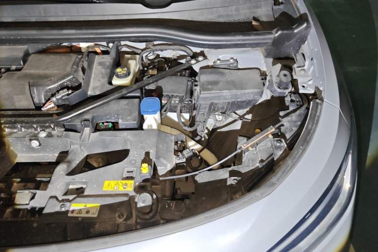 Used Volkswagen ID.4 CROZZ 2021 Long-Range Lite PRO Two-Wheel Drive Version Engine Bay Left