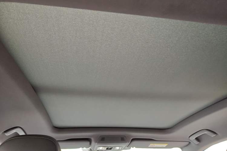 Used Volkswagen ID.4 CROZZ 2021 Long-Range PURE+ Two-Wheel Drive Version Headliner