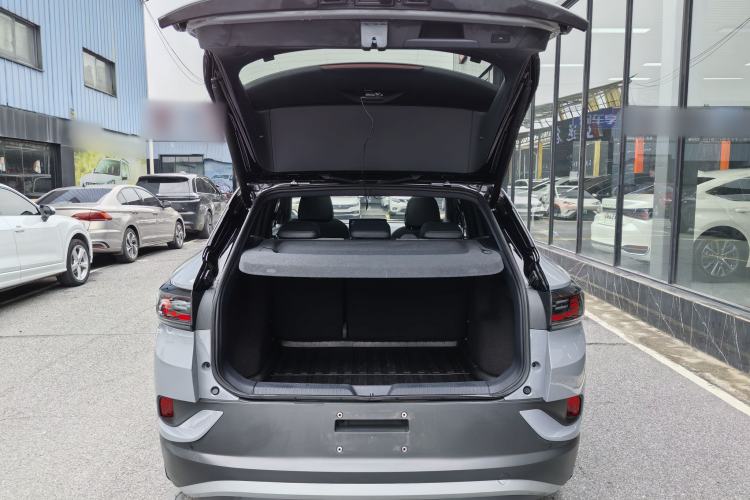 Used Volkswagen ID.4 CROZZ 2021 Long-Range PRO Two-Wheel Drive Version Interior 7