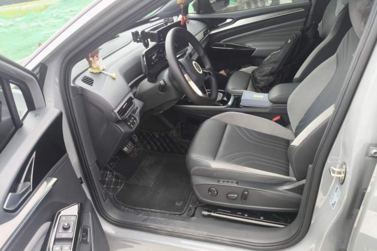 Used Volkswagen ID.4 CROZZ 2021 Long-Range PRO Two-Wheel Drive Version Left Front Seat