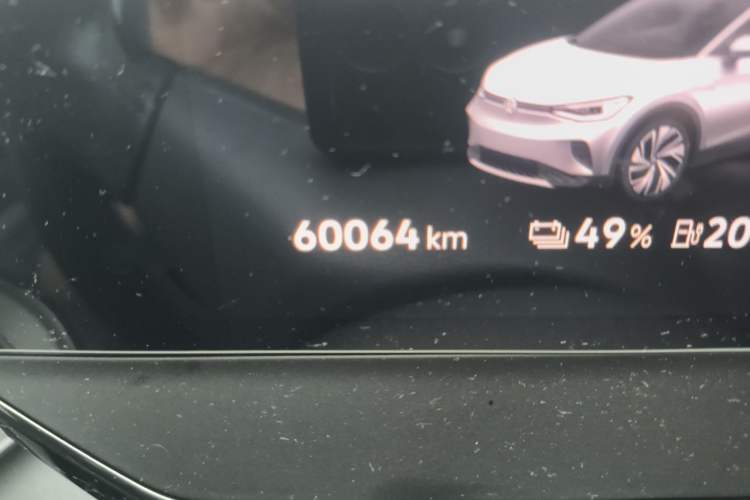 Used Volkswagen ID.4 CROZZ 2021 Long-Range PRO Two-Wheel Drive Version Odometer Close Up