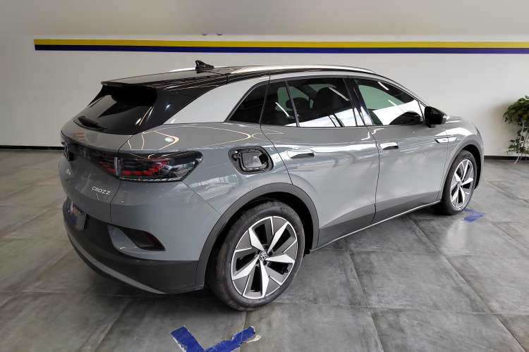 Used Volkswagen ID.4 CROZZ 2021 Long-Range PRO Two-Wheel Drive Version Rear Right 45 Deg