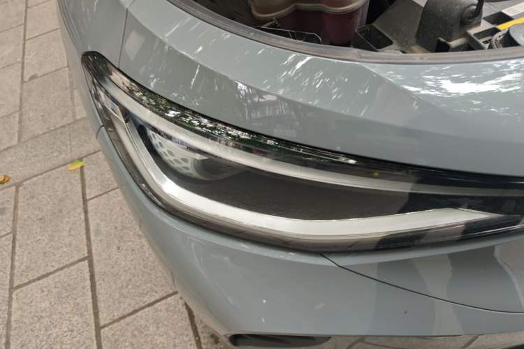 Used Volkswagen ID.4 CROZZ 2021 Long-Range PURE+ Two-Wheel Drive Version Right Front Headlight