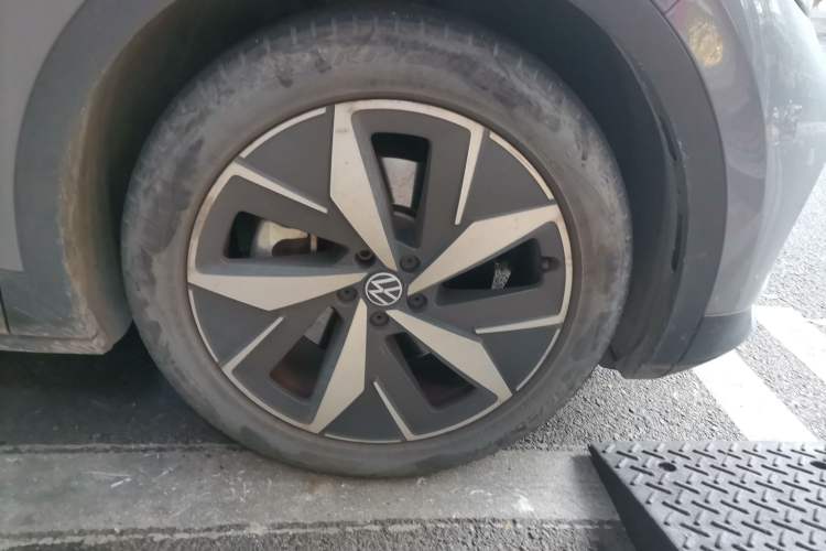 Used Volkswagen ID.4 CROZZ 2021 Long-Range PURE+ Two-Wheel Drive Version Right Front Wheel Hub
