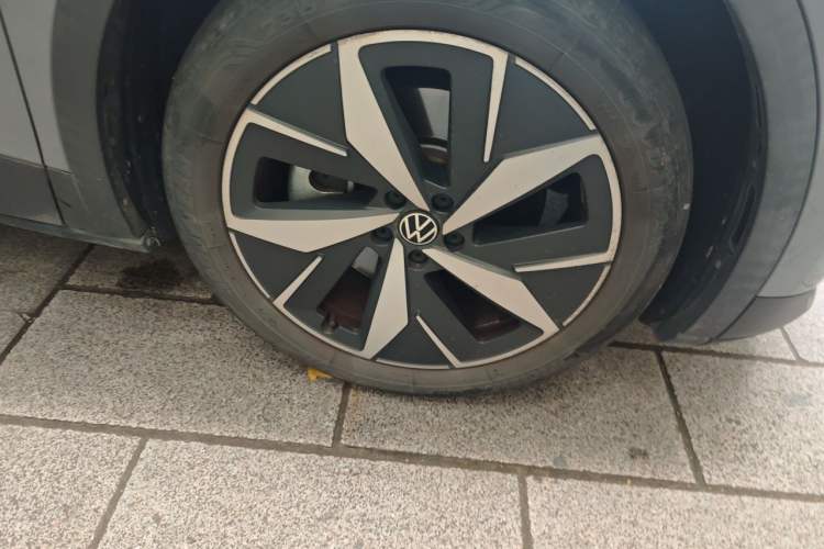 Used Volkswagen ID.4 CROZZ 2021 Long-Range PURE+ Two-Wheel Drive Version Right Front Wheel Hub