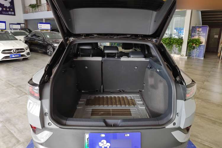 Used Volkswagen ID.4 CROZZ 2021 Long-Range PRO Two-Wheel Drive Version Trunk
