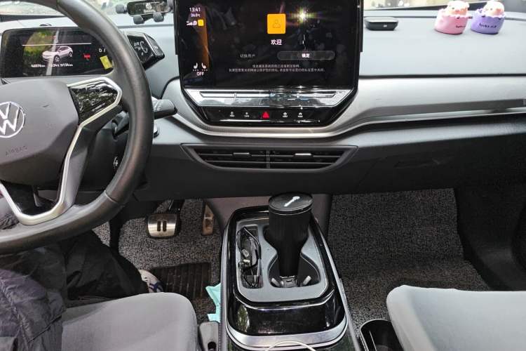 Used Volkswagen ID.4 CROZZ 2021 Long-Range PRO Two-Wheel Drive Version Audio And AC Panel