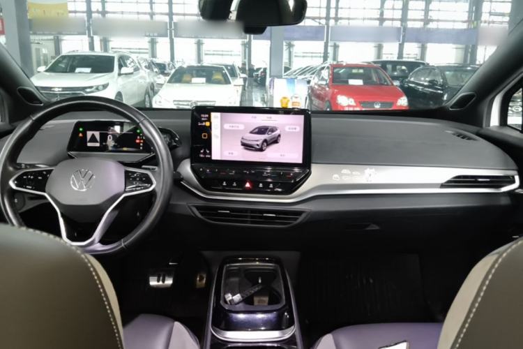 Used Volkswagen ID.4 CROZZ 2021 Long-Range Lite PRO Two-Wheel Drive Version Center Console
