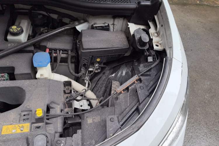 Used Volkswagen ID.4 CROZZ 2021 Long-Range Lite PRO Two-Wheel Drive Version Engine Bay Left