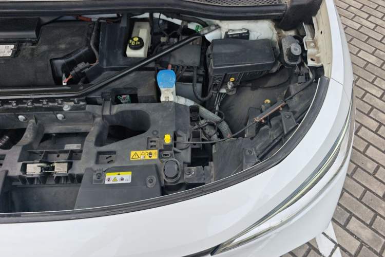 Used Volkswagen ID.4 CROZZ 2021 Long-Range PRO Two-Wheel Drive Version Engine Bay Left