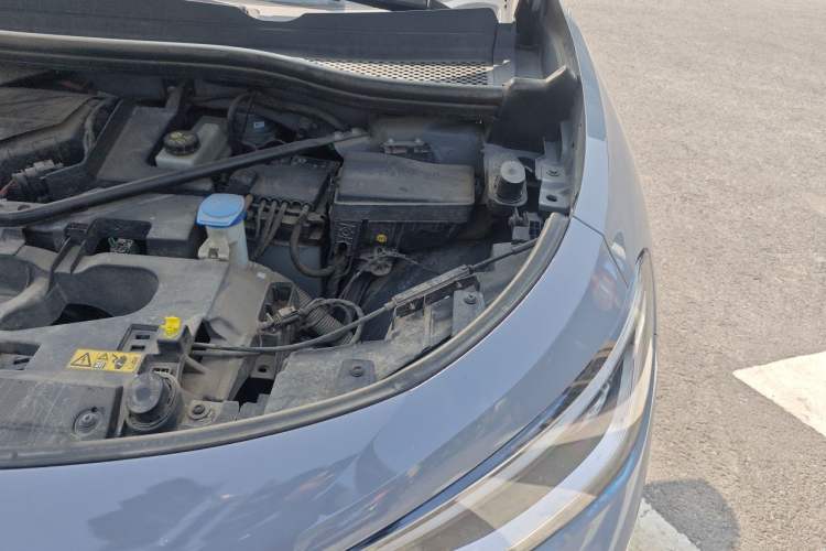 Used Volkswagen ID.4 CROZZ 2021 Long-Range PRO Two-Wheel Drive Version Engine Bay Left