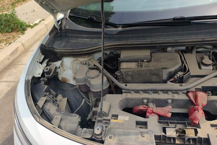 Used Volkswagen ID.4 CROZZ 2021 Long-Range Lite PRO Two-Wheel Drive Version Engine Bay Right