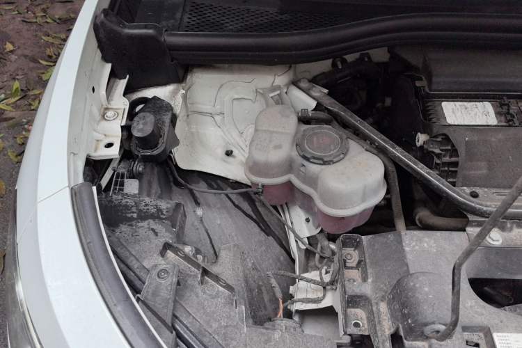 Used Volkswagen ID.4 CROZZ 2021 Long-Range Lite PRO Two-Wheel Drive Version Engine Bay Right