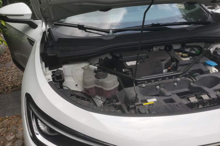 Used Volkswagen ID.4 CROZZ 2021 Long-Range PURE+ Two-Wheel Drive Version Engine Bay Right
