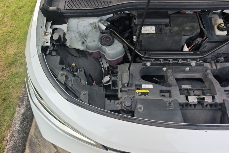Used Volkswagen ID.4 CROZZ 2021 Long-Range PRO Two-Wheel Drive Version Engine Bay Right