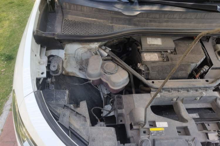 Used Volkswagen ID.4 CROZZ 2021 Long-Range PURE+ Two-Wheel Drive Version Engine Bay Right
