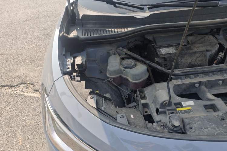 Used Volkswagen ID.4 CROZZ 2021 Long-Range PRO Two-Wheel Drive Version Engine Bay Right