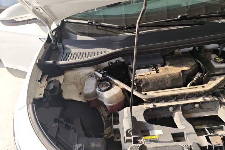 Used Volkswagen ID.4 CROZZ 2021 Long-Range Lite PRO Two-Wheel Drive Version Engine Bay Right