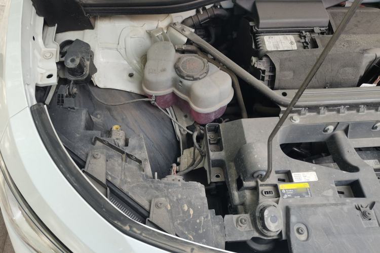 Used Volkswagen ID.4 CROZZ 2021 Long-Range PRO Two-Wheel Drive Version Engine Bay Right