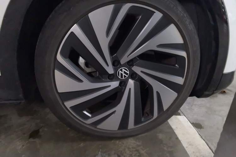Used Volkswagen ID.4 CROZZ 2021 High-Performance PRIME Four-Wheel Drive Version Exterior 1