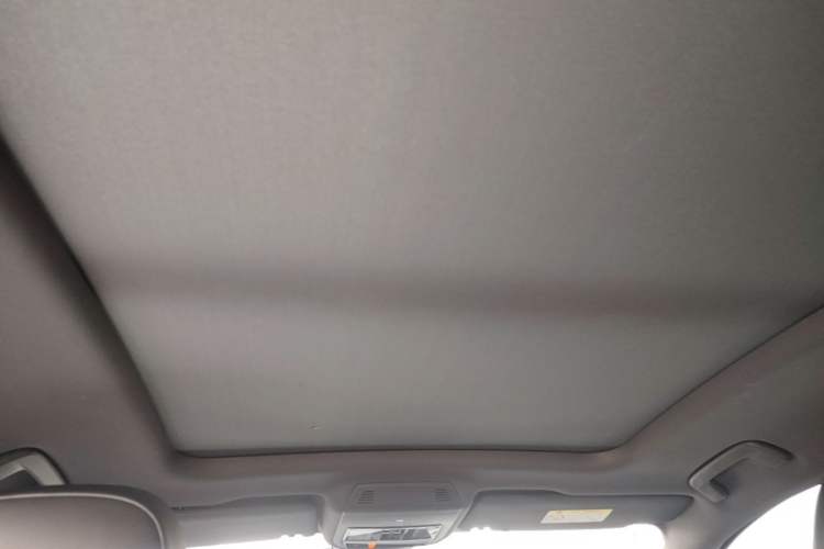 Used Volkswagen ID.4 CROZZ 2021 Long-Range PRO Two-Wheel Drive Version Headliner