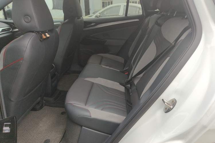Used Volkswagen ID.4 CROZZ 2021 High-Performance PRIME Four-Wheel Drive Version Interior 1