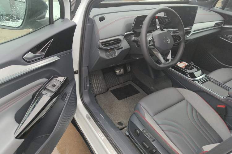 Used Volkswagen ID.4 CROZZ 2021 High-Performance PRIME Four-Wheel Drive Version Interior 2