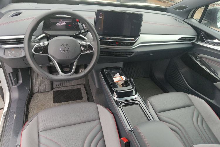 Used Volkswagen ID.4 CROZZ 2021 High-Performance PRIME Four-Wheel Drive Version Interior 3