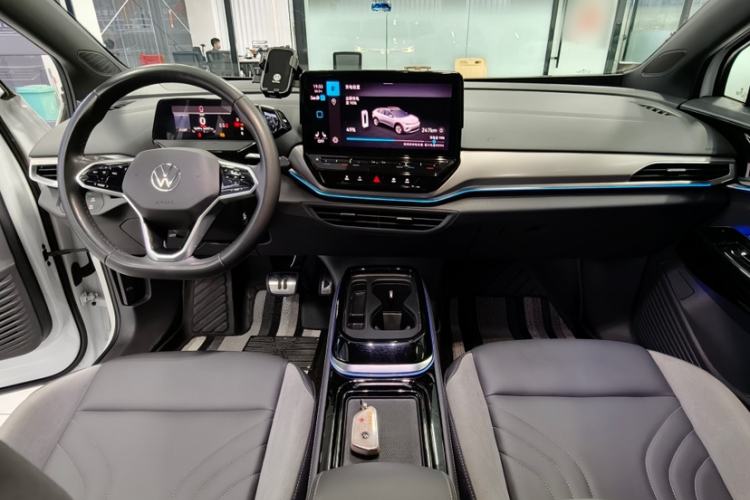 Used Volkswagen ID.4 CROZZ 2021 Long-Range PRO Two-Wheel Drive Version Interior 3