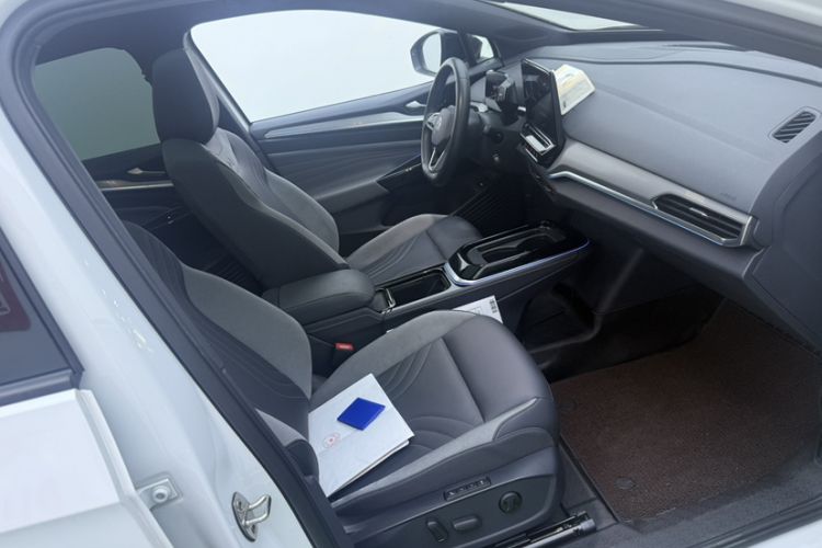 Used Volkswagen ID.4 CROZZ 2021 Long-Range PRO Two-Wheel Drive Version Interior 6