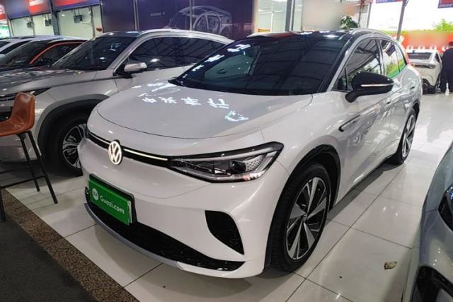 Ojetý Volkswagen ID.4 CROZZ 2021 Long-Range PRO Two-Wheel Drive Version