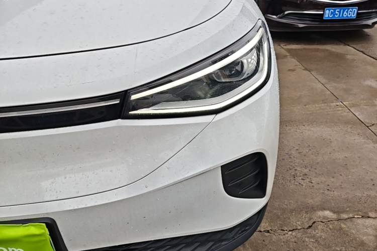 Used Volkswagen ID.4 CROZZ 2021 Long-Range Lite PRO Two-Wheel Drive Version Left Front Headlight