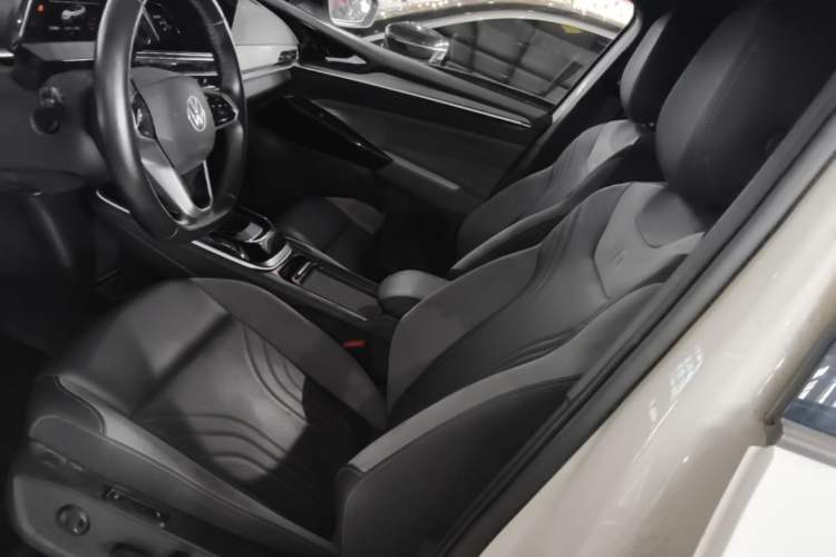 Used Volkswagen ID.4 CROZZ 2021 Long-Range Lite PRO Two-Wheel Drive Version Left Front Seat