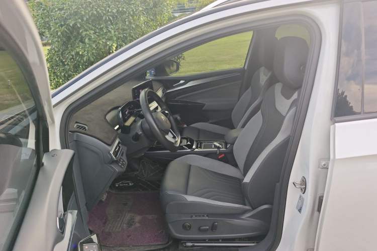 Used Volkswagen ID.4 CROZZ 2021 Long-Range PRO Two-Wheel Drive Version Left Front Seat