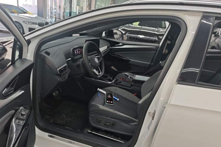 Used Volkswagen ID.4 CROZZ 2021 Long-Range Lite PRO Two-Wheel Drive Version Left Front Seat