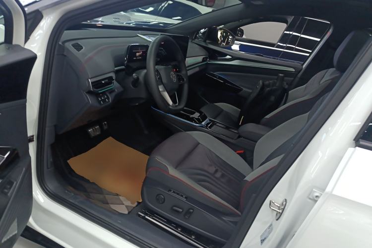 Used Volkswagen ID.4 CROZZ 2021 High-Performance PRIME Early-Bird Edition Left Front Seat