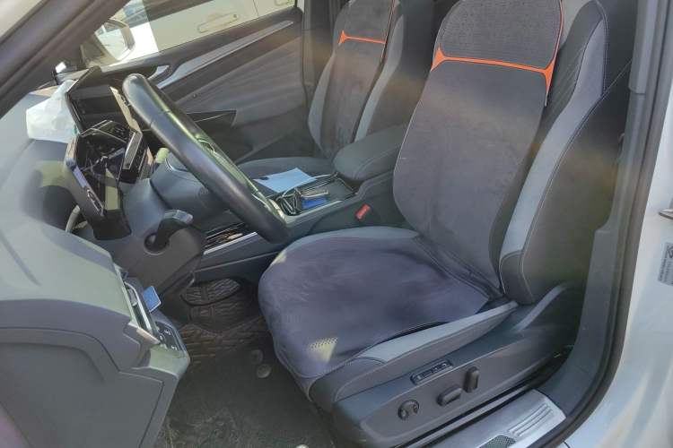 Used Volkswagen ID.4 CROZZ 2021 Long-Range Lite PRO Two-Wheel Drive Version Left Front Seat
