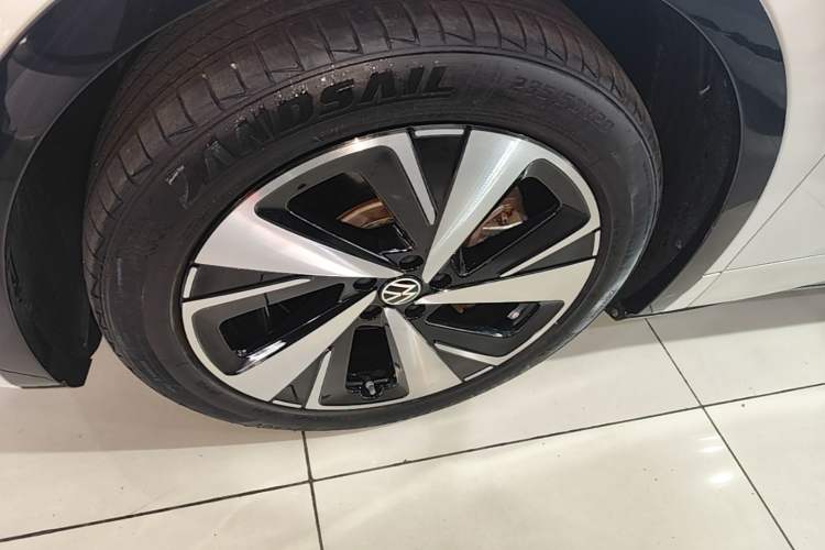 Used Volkswagen ID.4 CROZZ 2021 Long-Range PURE+ Two-Wheel Drive Version Left Front Wheel Hub