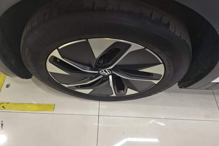Used Volkswagen ID.4 CROZZ 2021 Long-Range PURE+ Two-Wheel Drive Version Left Front Wheel Hub