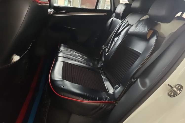 Used Volkswagen ID.4 CROZZ 2021 Long-Range Lite PRO Two-Wheel Drive Version Left Rear Seat