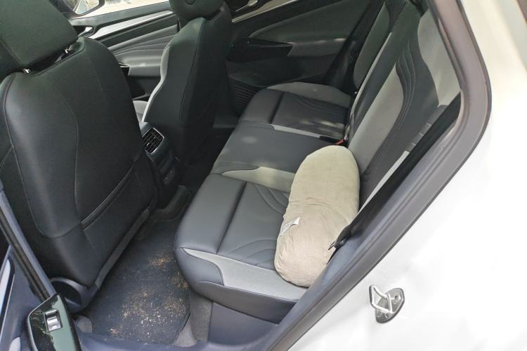 Used Volkswagen ID.4 CROZZ 2021 Yeyue First-Edition Two-Wheel-Drive Version Left Rear Seat