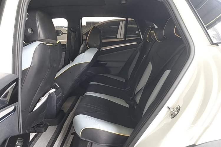 Used Volkswagen ID.4 CROZZ 2021 Long-Range PRO Two-Wheel Drive Version Left Rear Seat