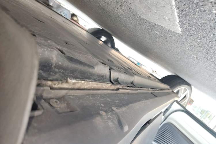 Used Volkswagen ID.4 CROZZ 2021 Long-Range PRO Two-Wheel Drive Version Left Side Sill