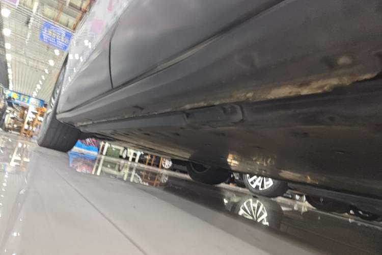 Used Volkswagen ID.4 CROZZ 2021 Long-Range PURE+ Two-Wheel Drive Version Left Side Sill